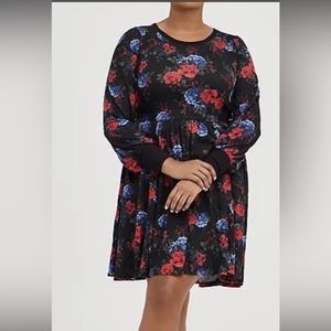 Torrid Women's SZ 2 Pullover Baby doll Dress Super Soft Floral Black NWT stretch